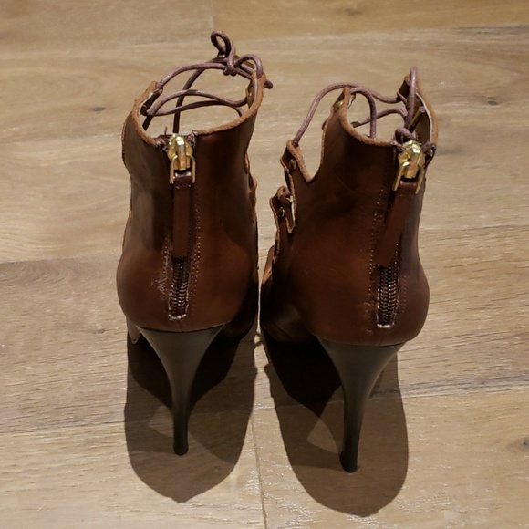 Call it Spring Zaslow 👠 - Picture 4 of 8